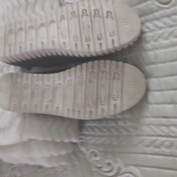 Womans Black Gray CAMO Slip-On Shoes - Picture 4 of 4